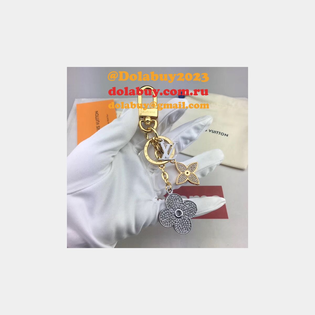 Louis Vuitton Blooming Flower Strass Bag Charm M64265 Key