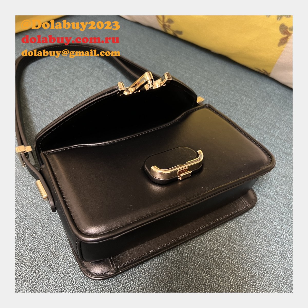 Wholesale VALENTINO GARAVANI LETTER VLOGO SIGNATURE handbag