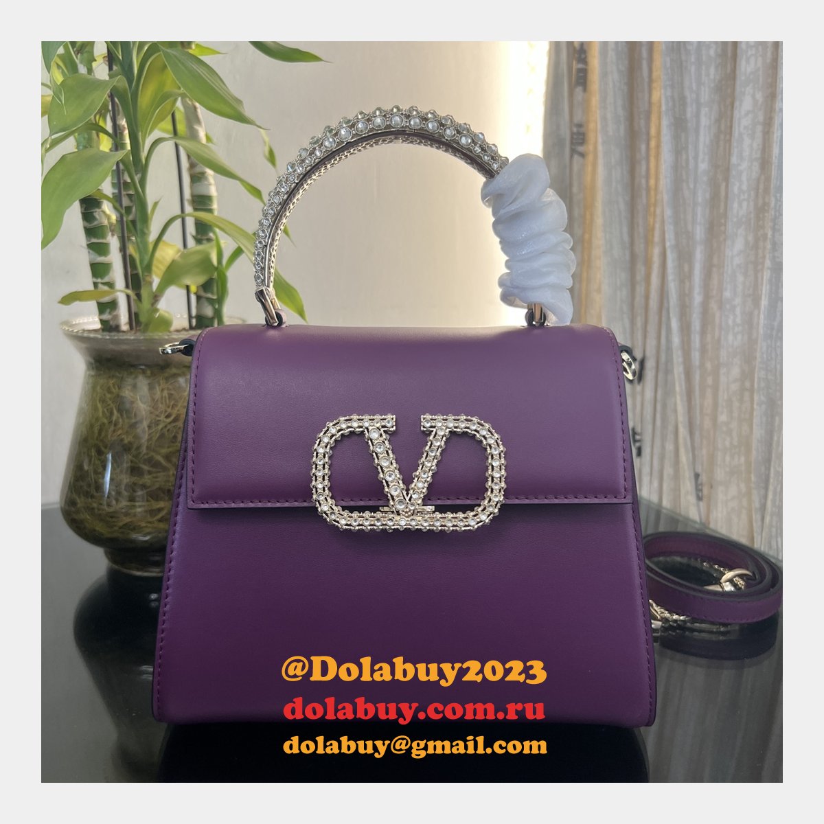 Top Quality Valentino VSLING Small Calf Handbag 2082