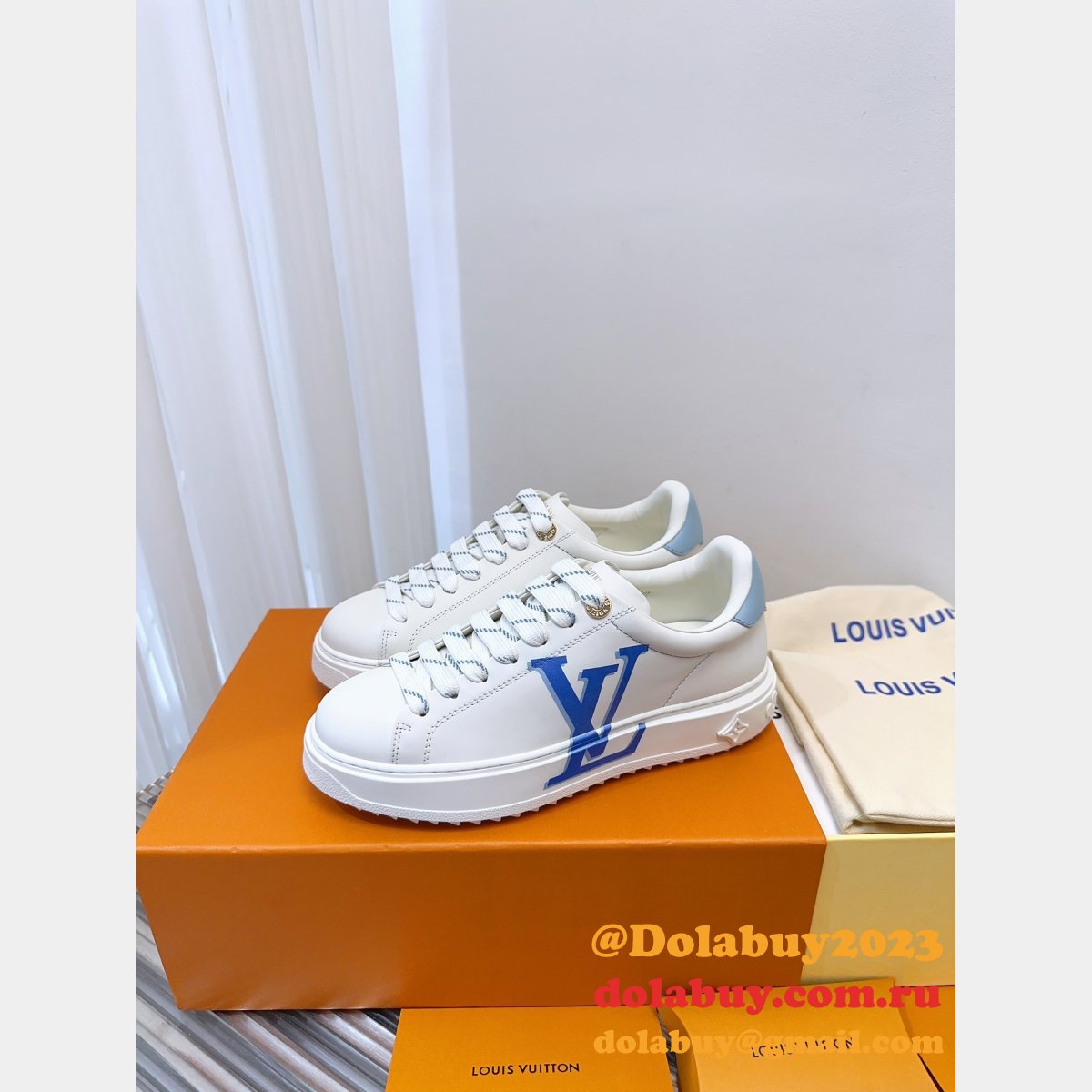 Luxury Time Out Sneaker LV By The Pool Replica