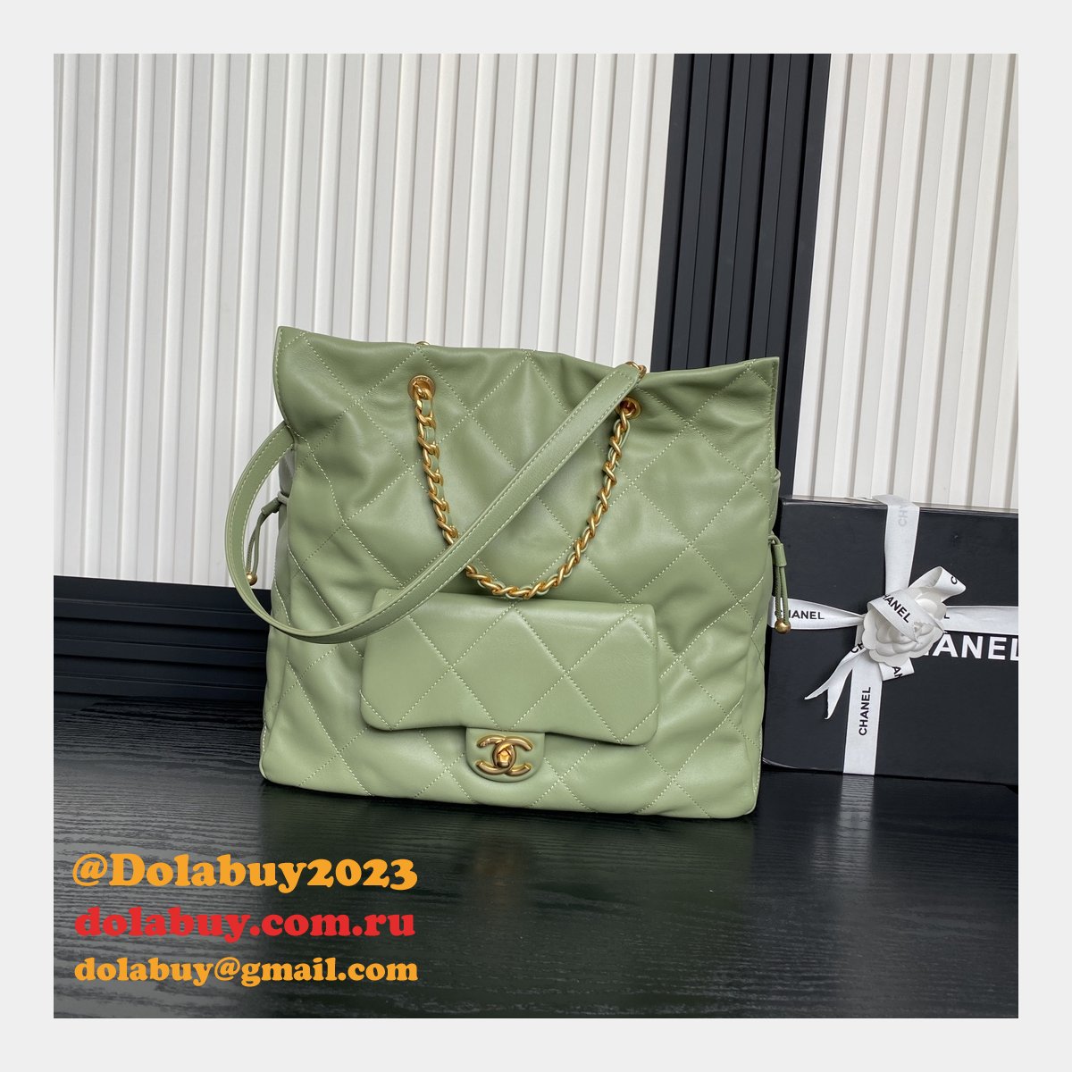 Buy Luxury First Copy AS5315 Shopping Shiny Bag