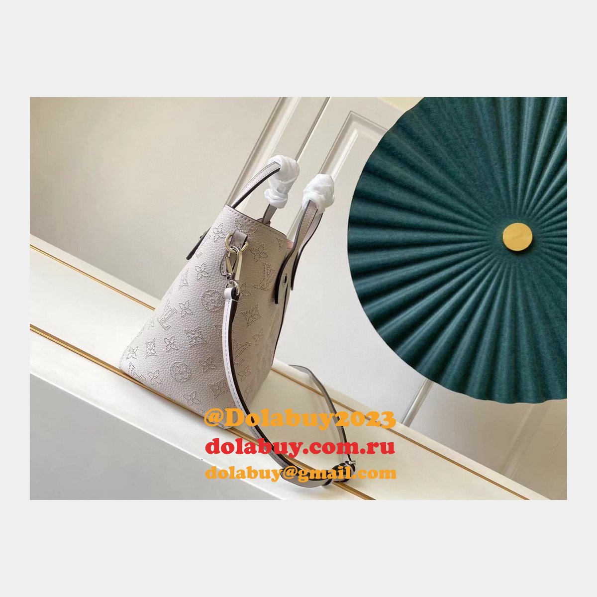 7 Star Louis Vuitton Mahina M54353/M54350 Hina Handbags