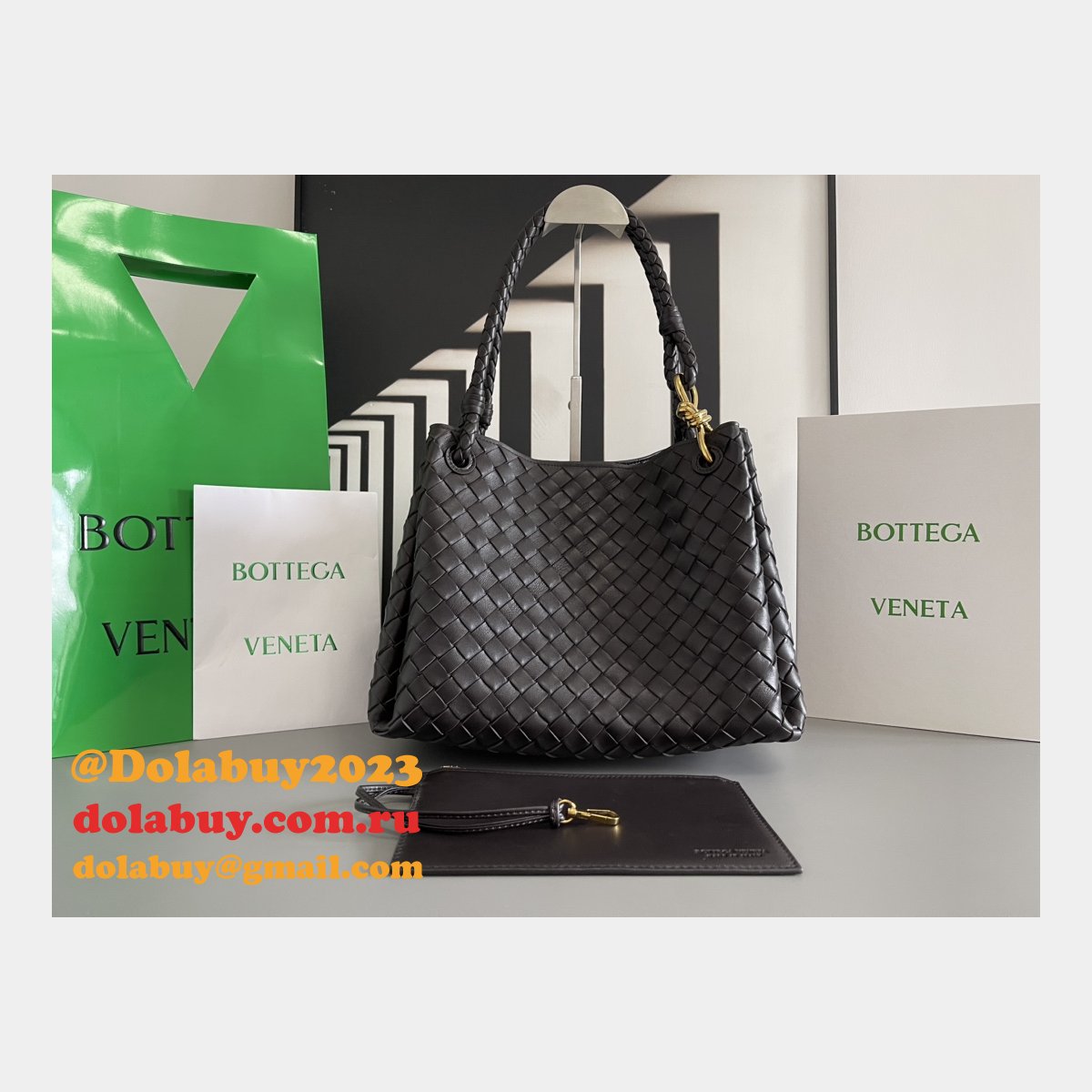 Luxury BV intrecciato 796571 Braided leather shoulder bag