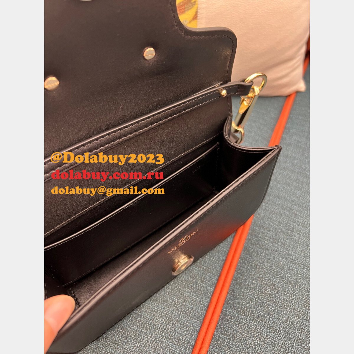 Wholesale Replica Valentino AAA Quality Handbags Outlet For Sale