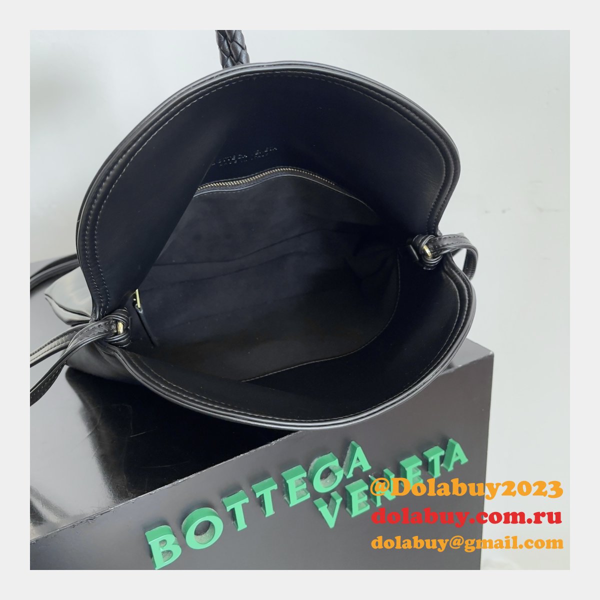 Best BOTTEGA VENETA Medium Liberta Replica Bag