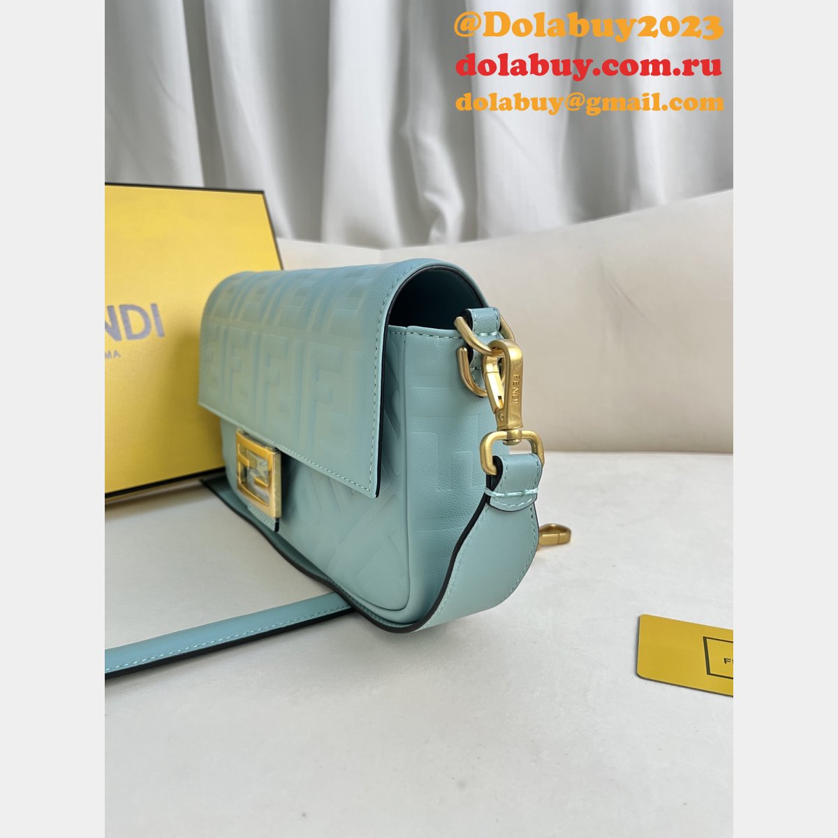 7 Star fendi Iconic Baguette Medium bag 211