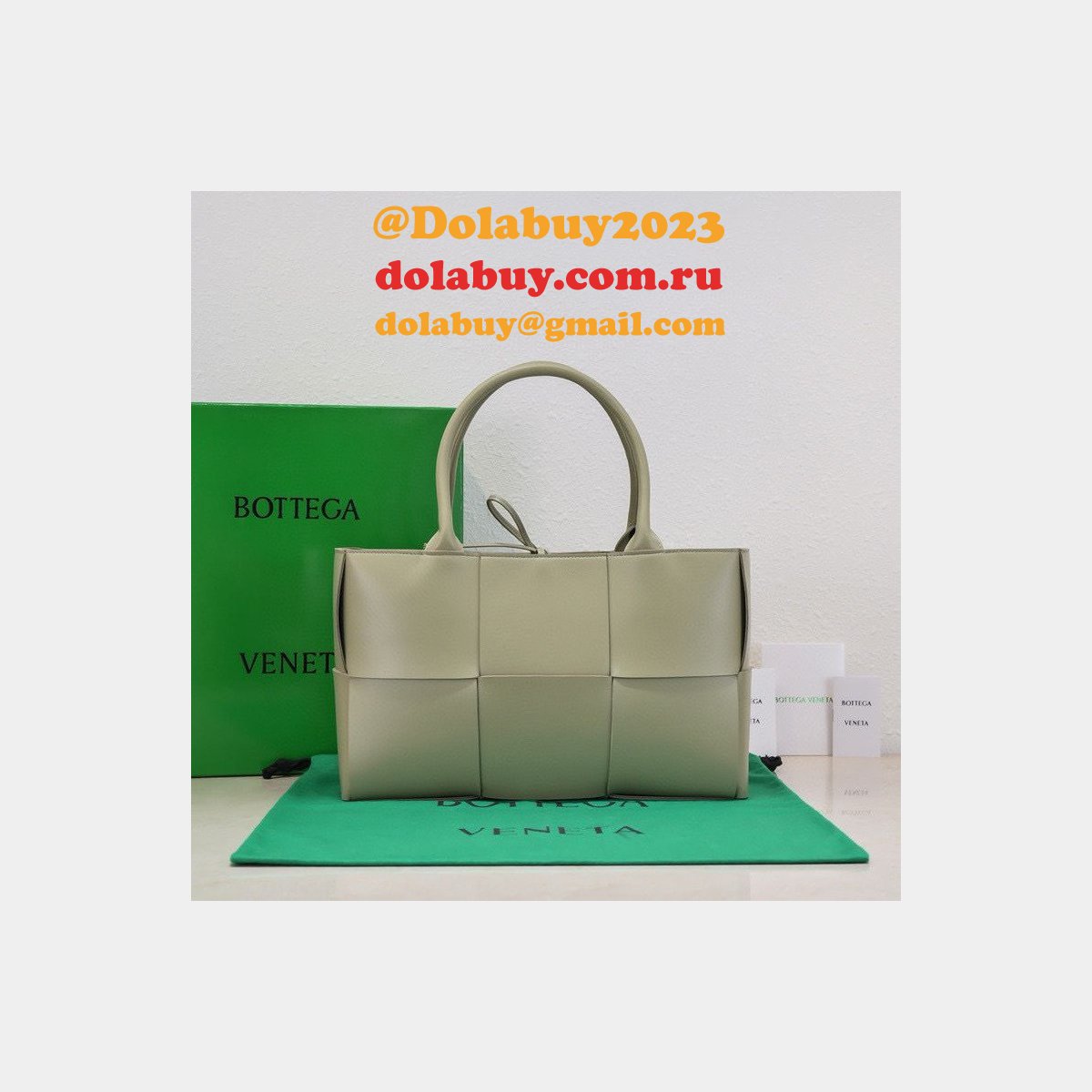 Perfect BOTTEGA VENETA Arco Small Tote Bag 30CM
