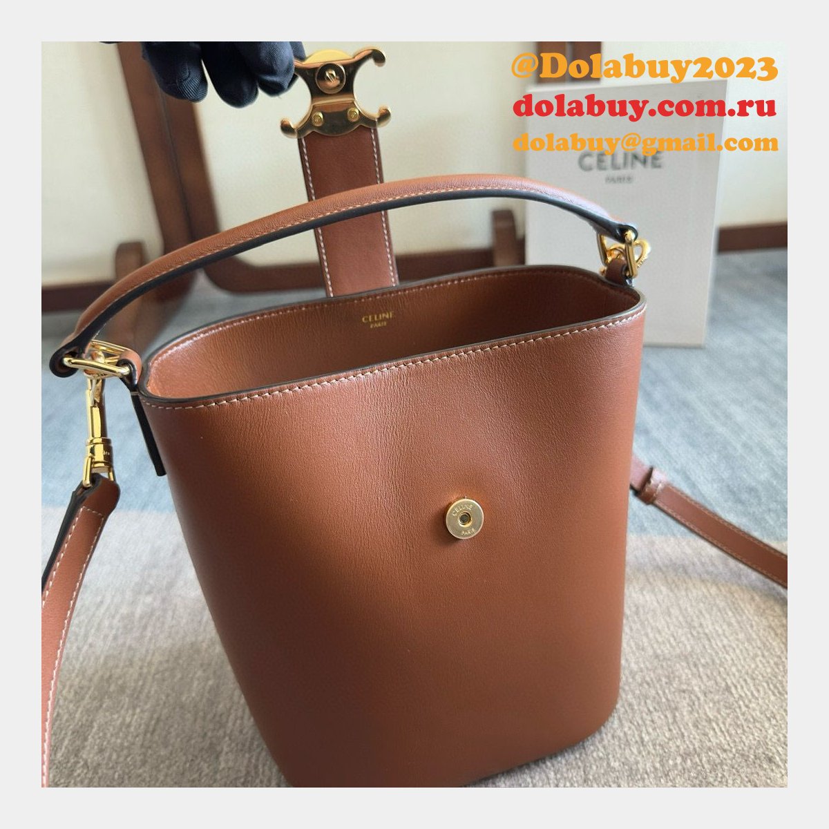 Celine SMALL BUCKET LOUISE IN SMOOTH CALFSKIN