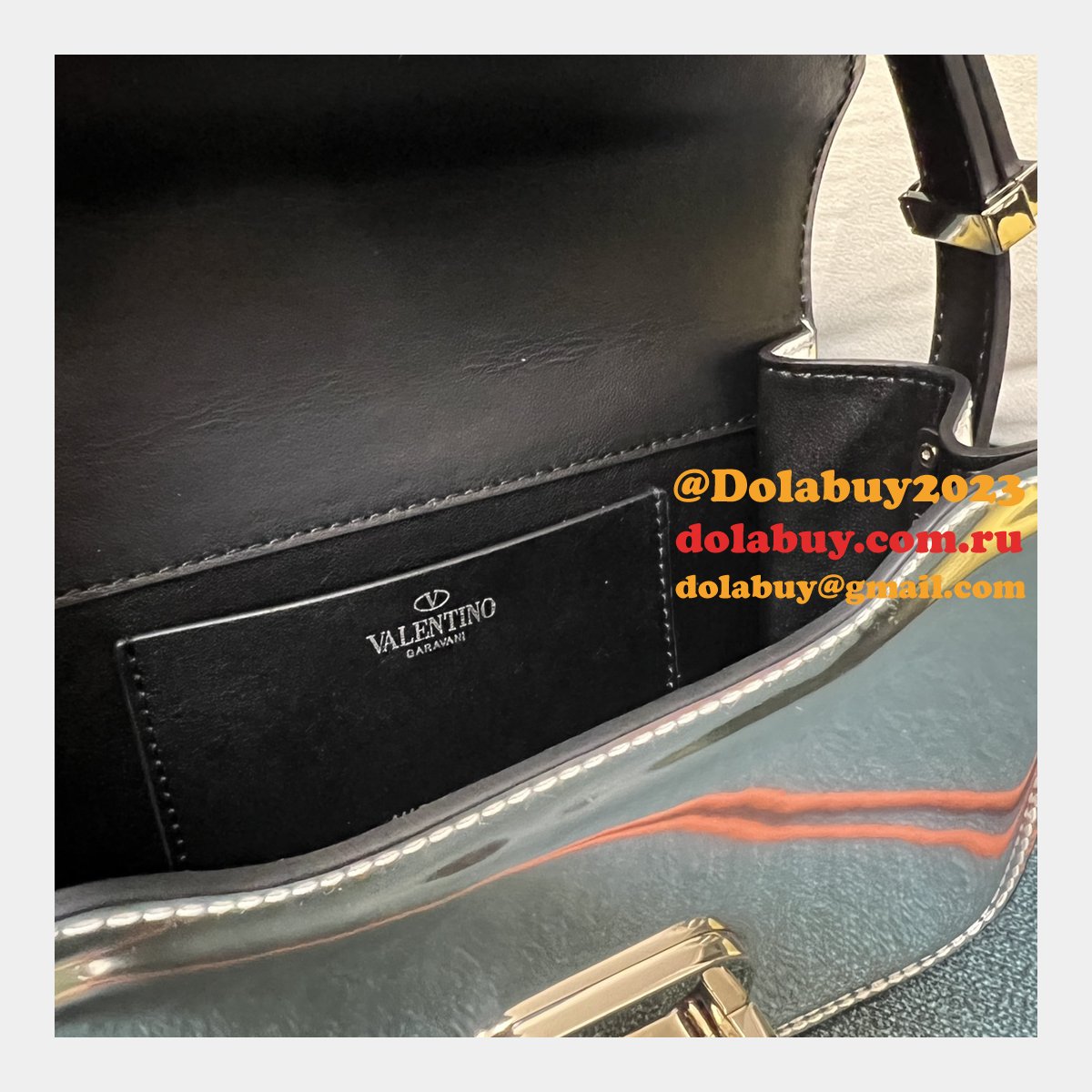 Wholesale VALENTINO GARAVANI LETTER VLOGO SIGNATURE handbag