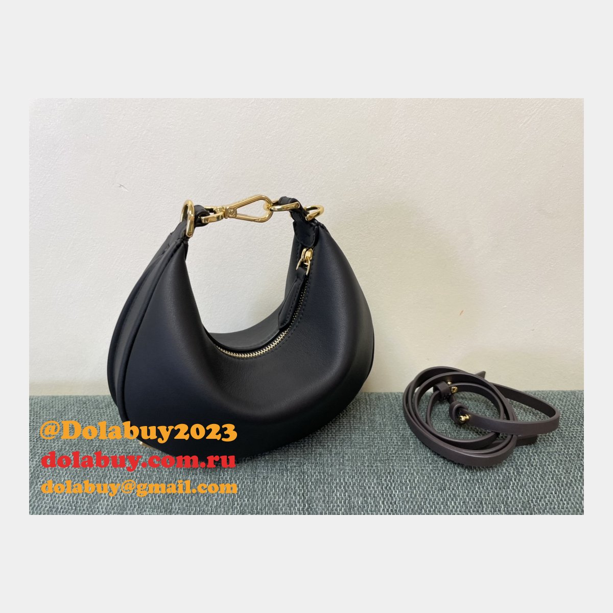 our dolabuy best praphy 56853 designer replica F**di bag