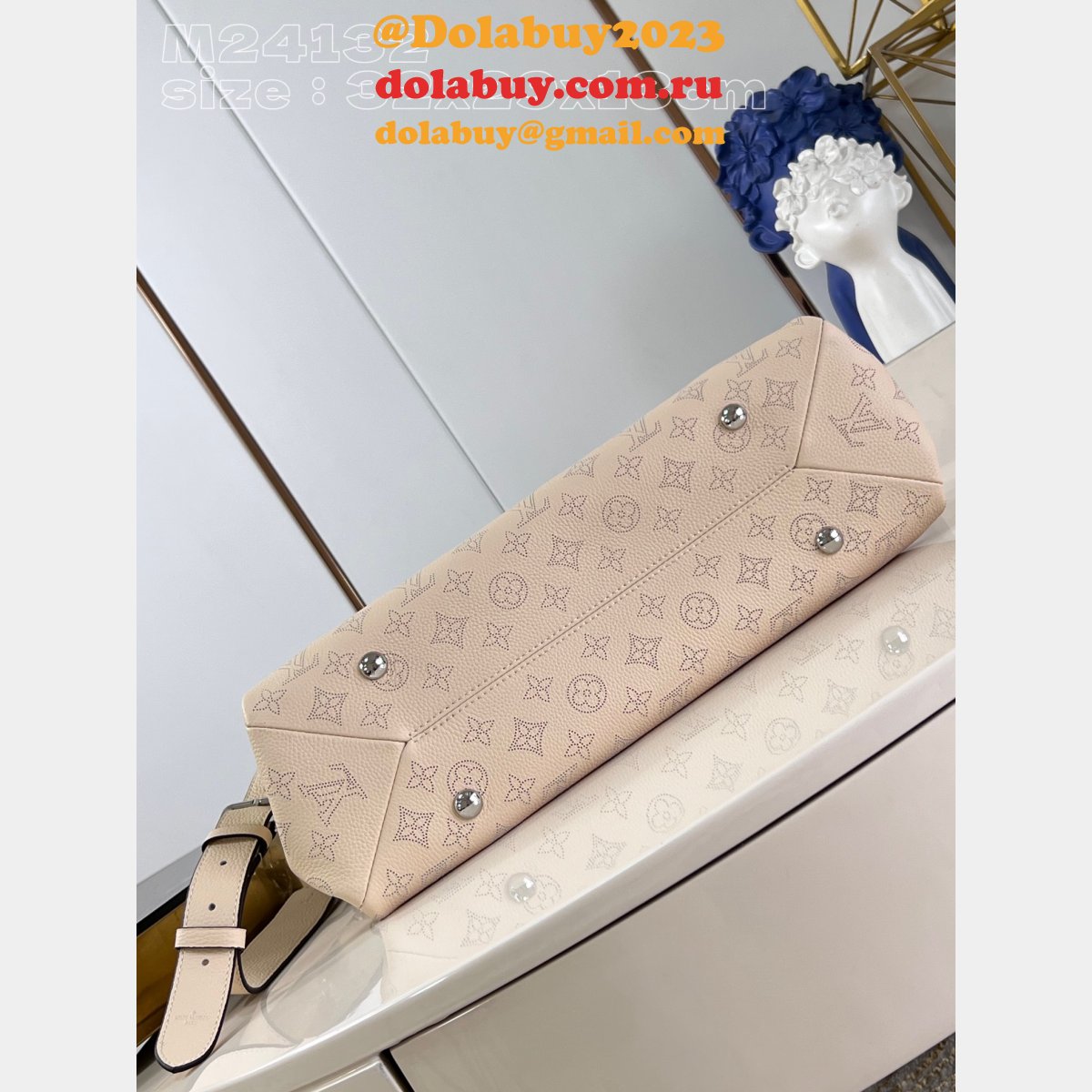 Hand It All MM Mahina M24133/M24132 Designers Louis Vuitton Fake Bag