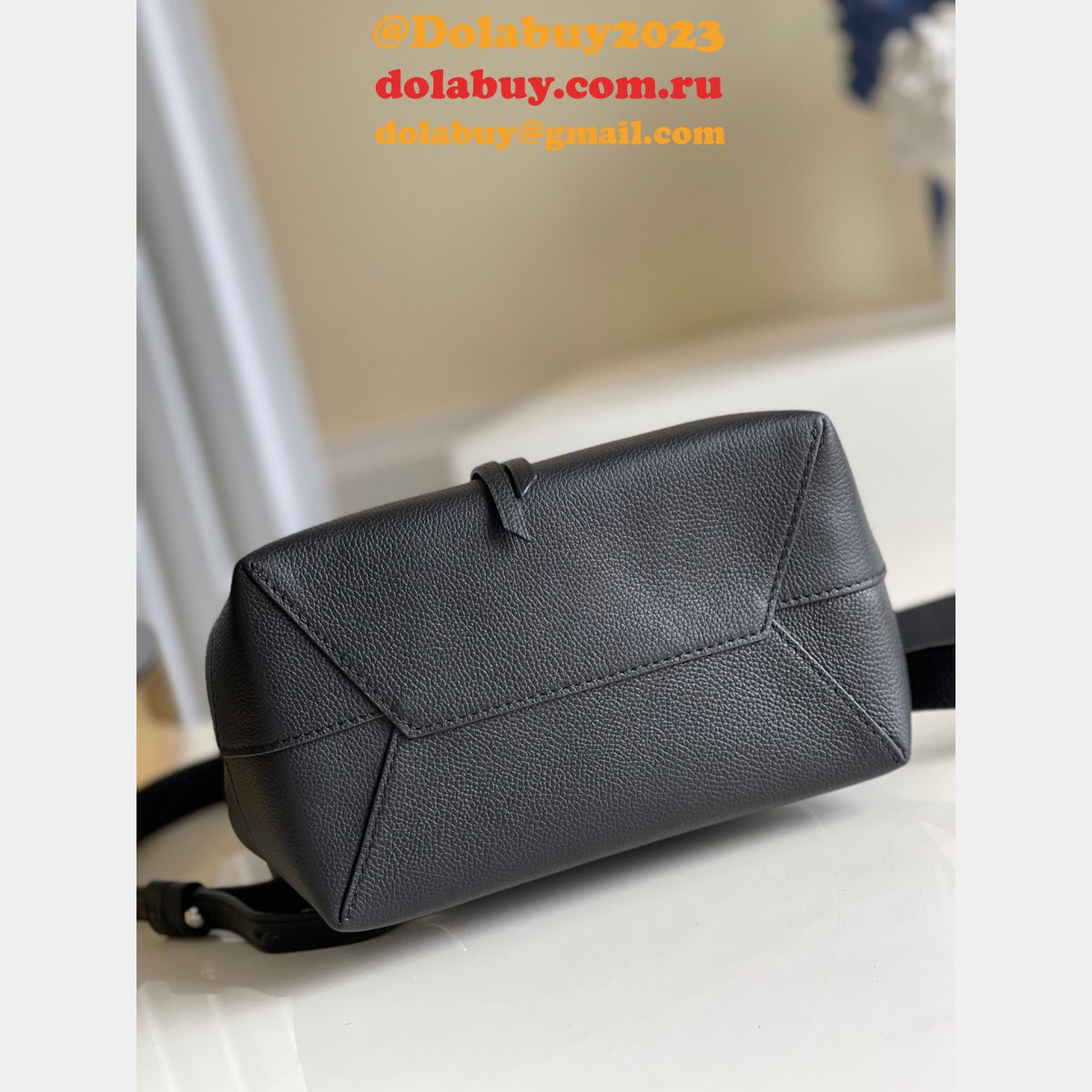 Louis Vuitton M41815 Backpack Lockme Leather NavyBlue/Black/Apricot/Red