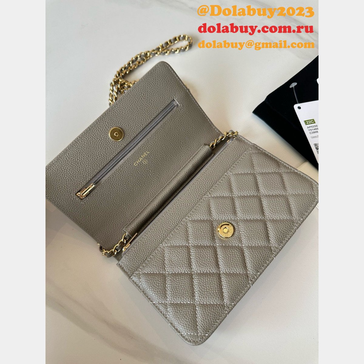 High Quality CC woc chain bag AP0250 MAGNETIC BUCKLE caviar 19CM