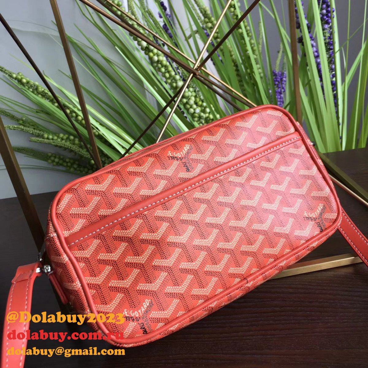 Where to Find the Best Replicas Goyard Capvert Crossbody Bag