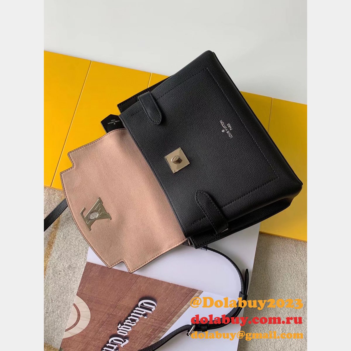 Luxury Louis Vuitton Lockme Ever BB Lockme Leather M53937 Black