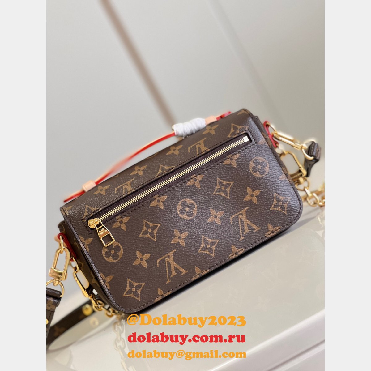 Factory Replica Louis Vuitton M46279 Pochette Métis East West Monogram