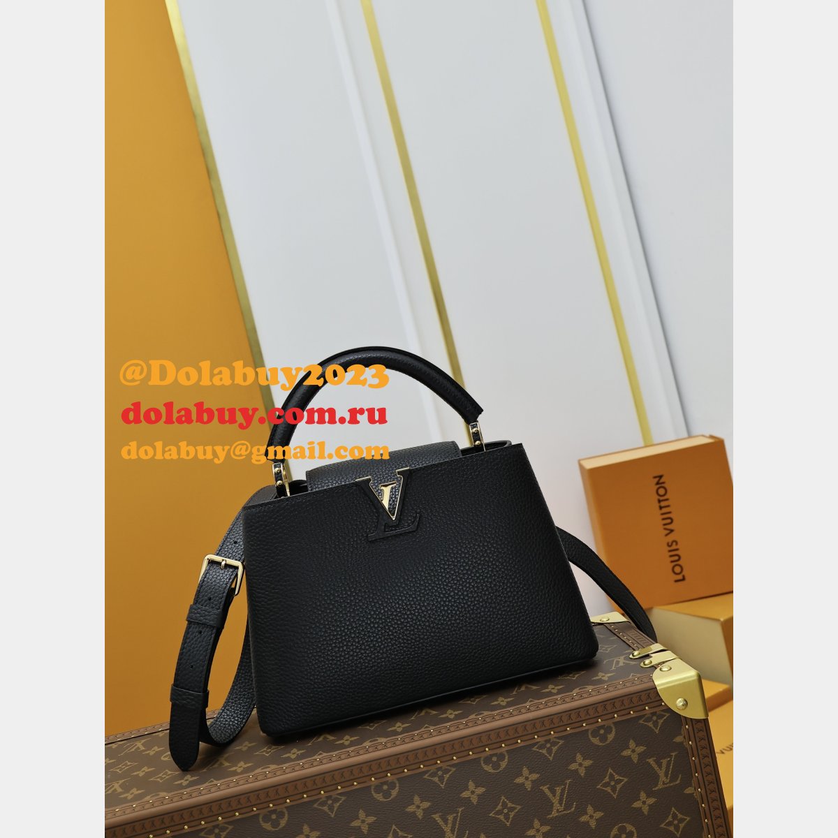 Luxury Designer Louis Vuitton Capucines BB M24728 Handbag