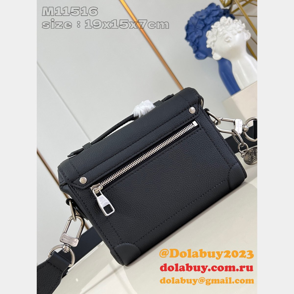 Fashion AAA+ M11516 Soul Trunk Men Louis Vuitton Black Bag
