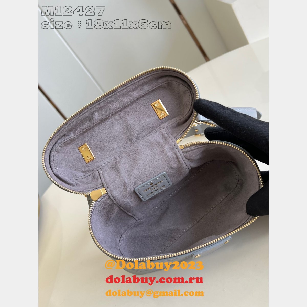 UK Louis Vuitton Replica Vanity Chain Pouch Fashion M12427 Bag