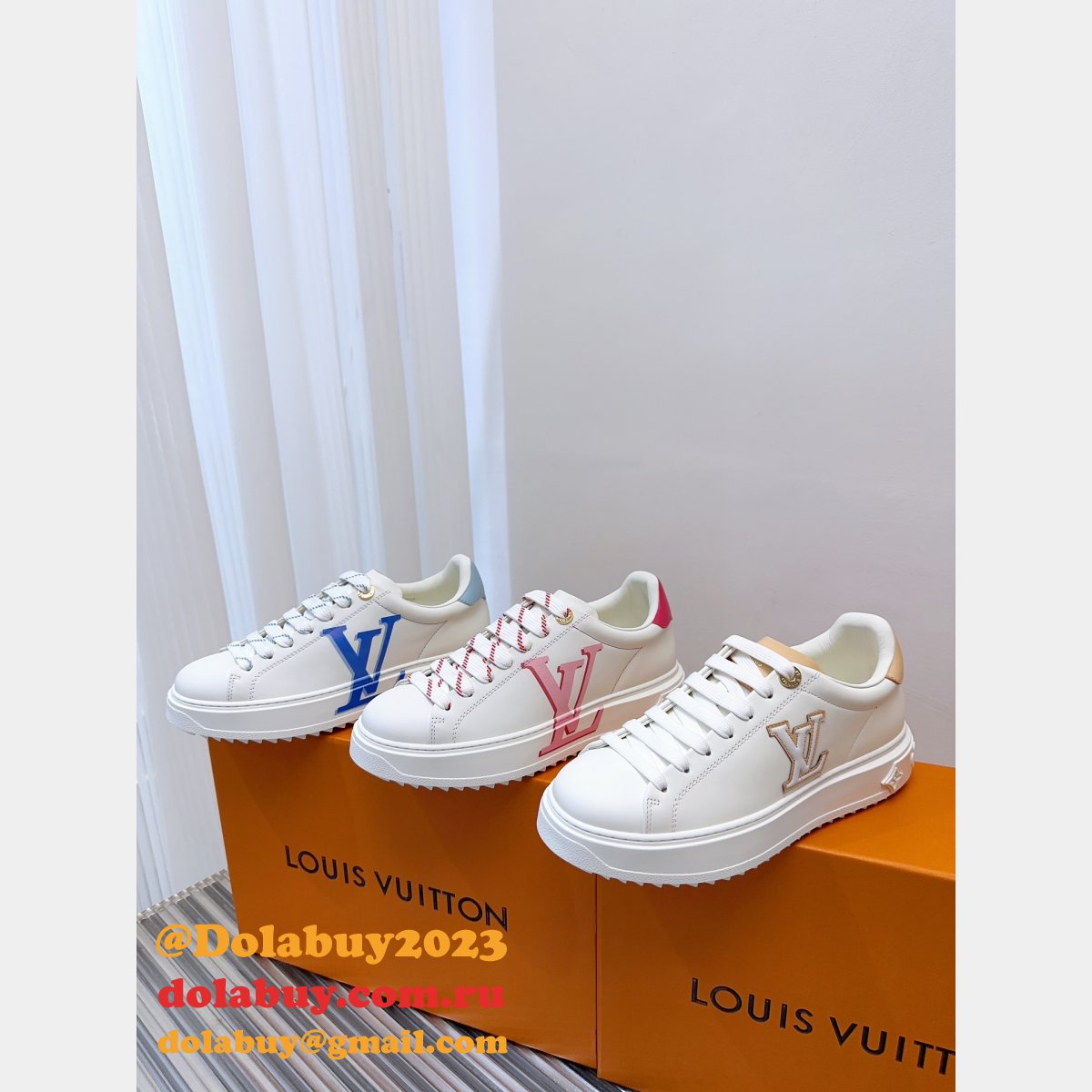 Luxury Time Out Sneaker LV By The Pool Replica