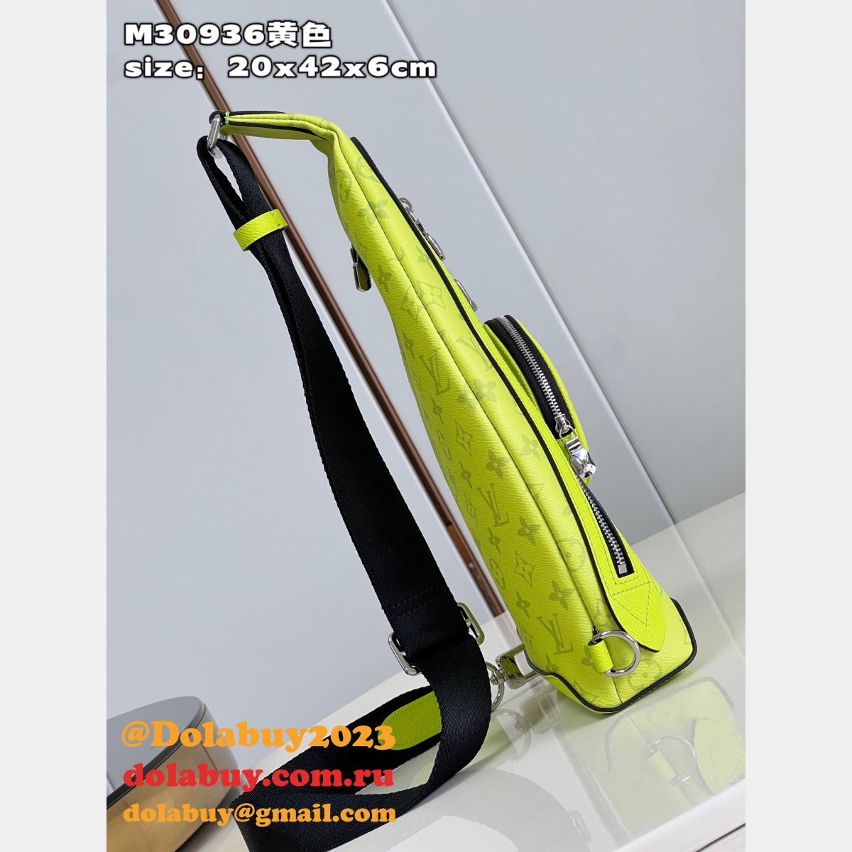 Duo Sling Replica Louis Vuitton M30936 Taigarama Cheap Bag