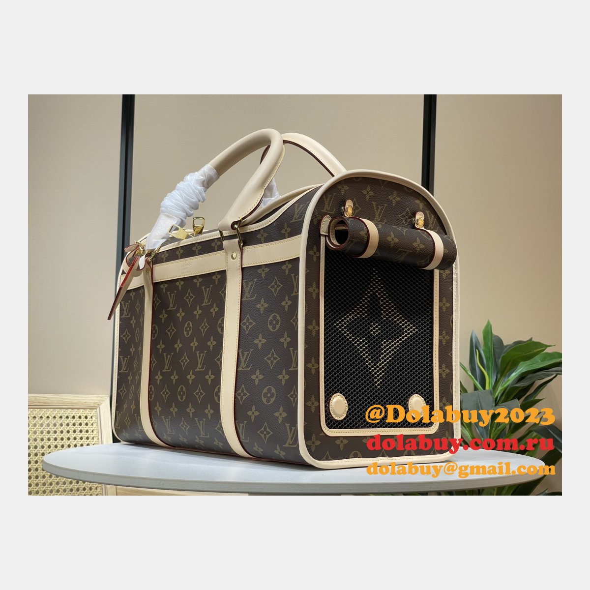 Dog Carrier M45662 Trunks and Travel Louis Vuitton Replica Store