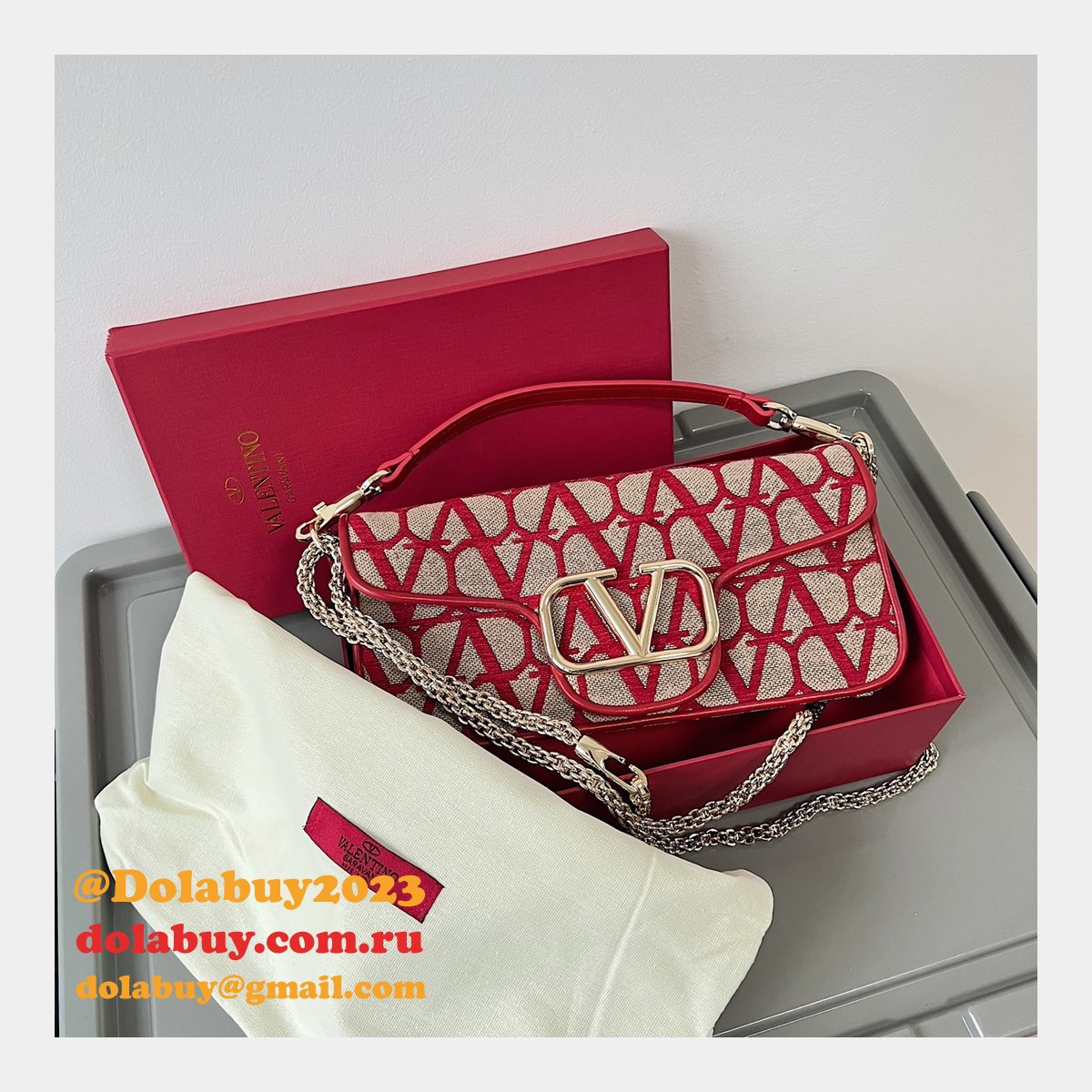 Shop Valentino Garavani 1133 Locò VLogo Signature Replica Bags Sale