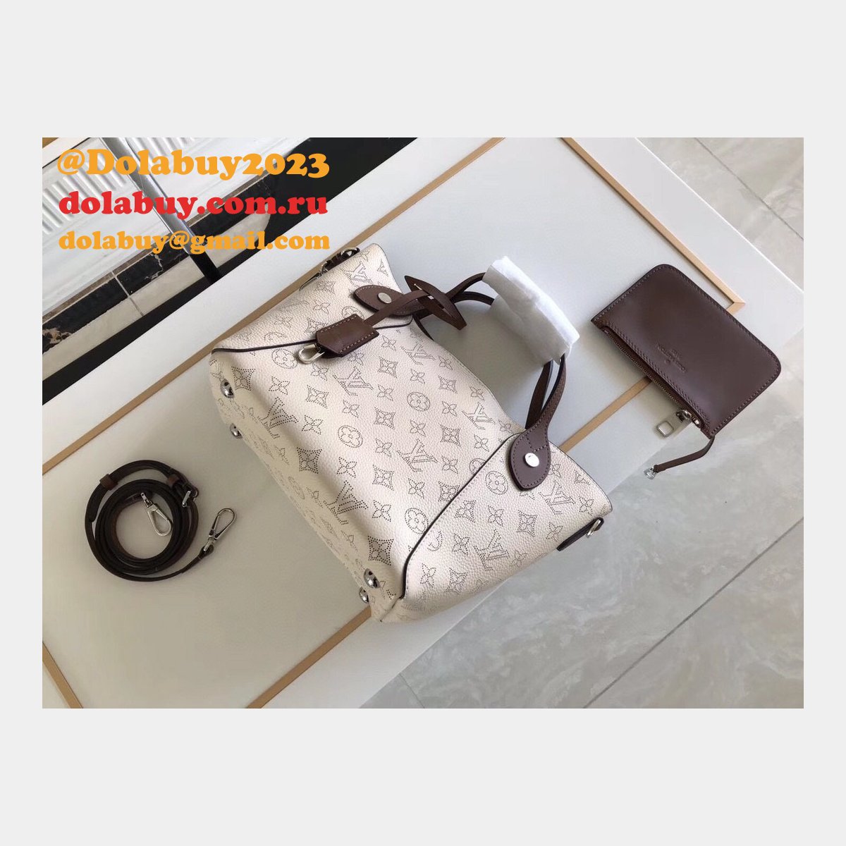 7 Star Louis Vuitton Mahina M54353/M54350 Hina Handbags