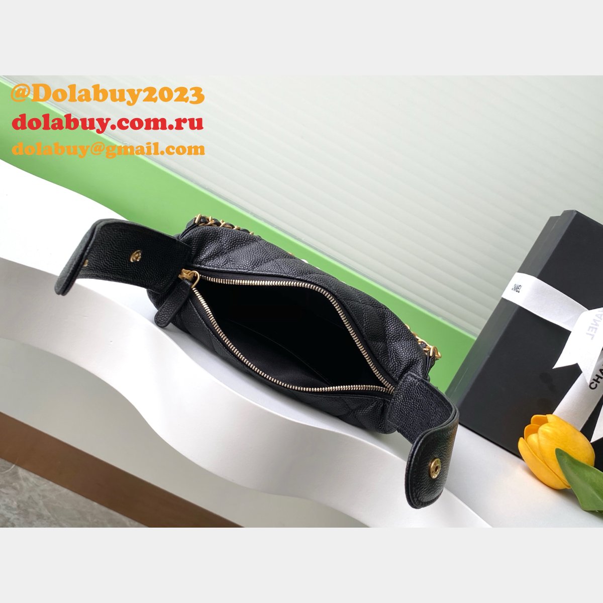 Luxury Replica Pouch Cases Grained Calfskin AP4584 Bag