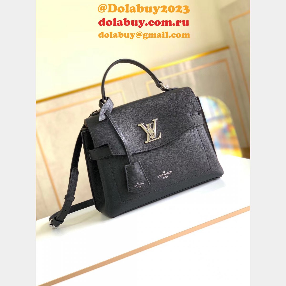 Luxury Louis Vuitton Lockme Ever BB Lockme Leather M53937 Black