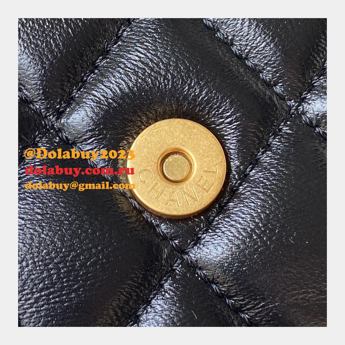 Inspired AP3485 Clutch With Chain Replica Shiny Bags