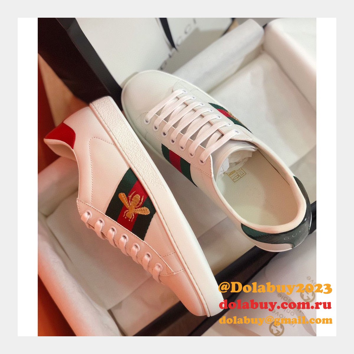 G*u*i ace sneaker with bee