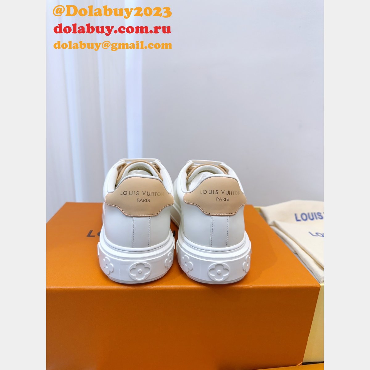 Luxury Time Out Sneaker LV By The Pool Replica