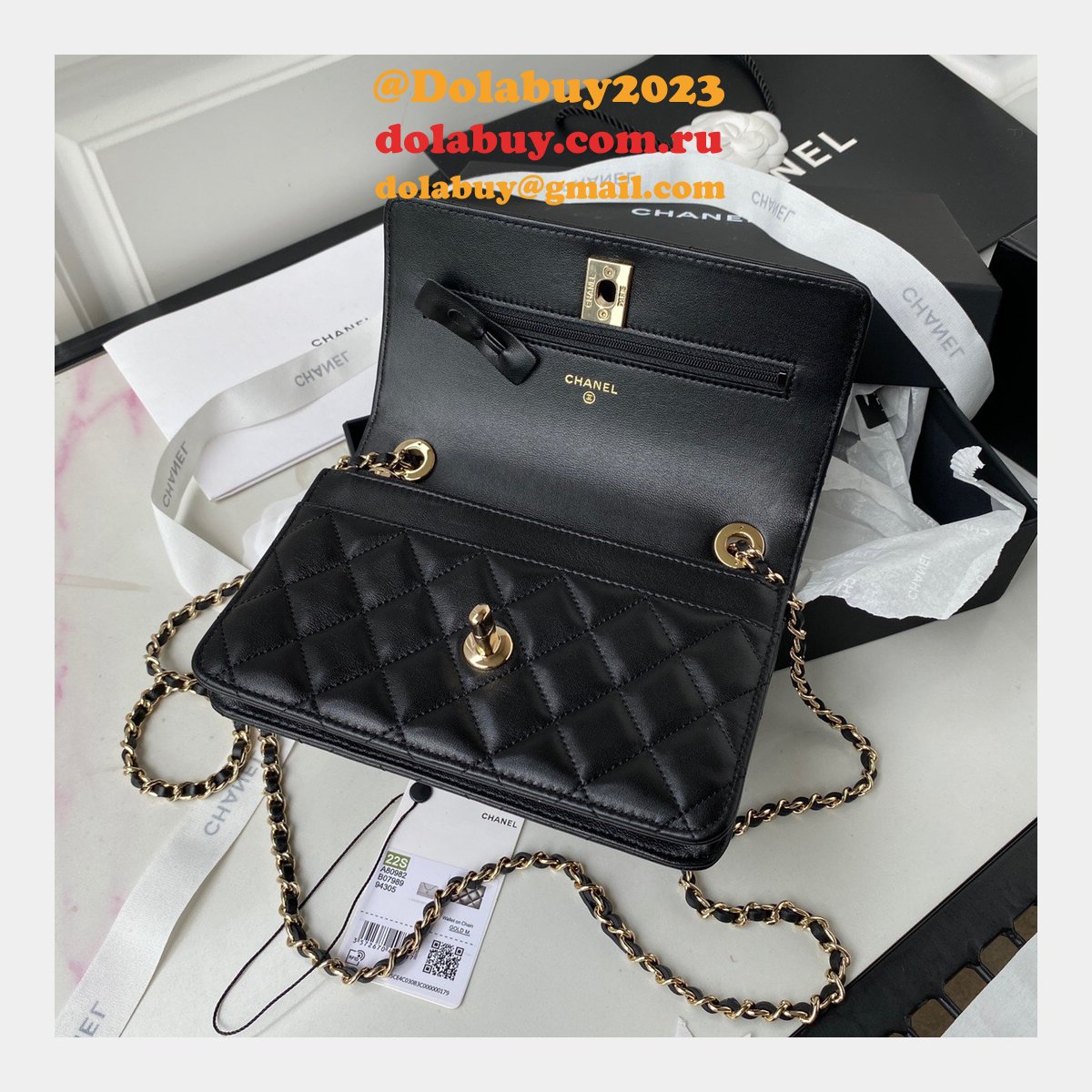 Good Replica Woc A80982 Wallet on Chain Lambskin & Gold-Tone Metal