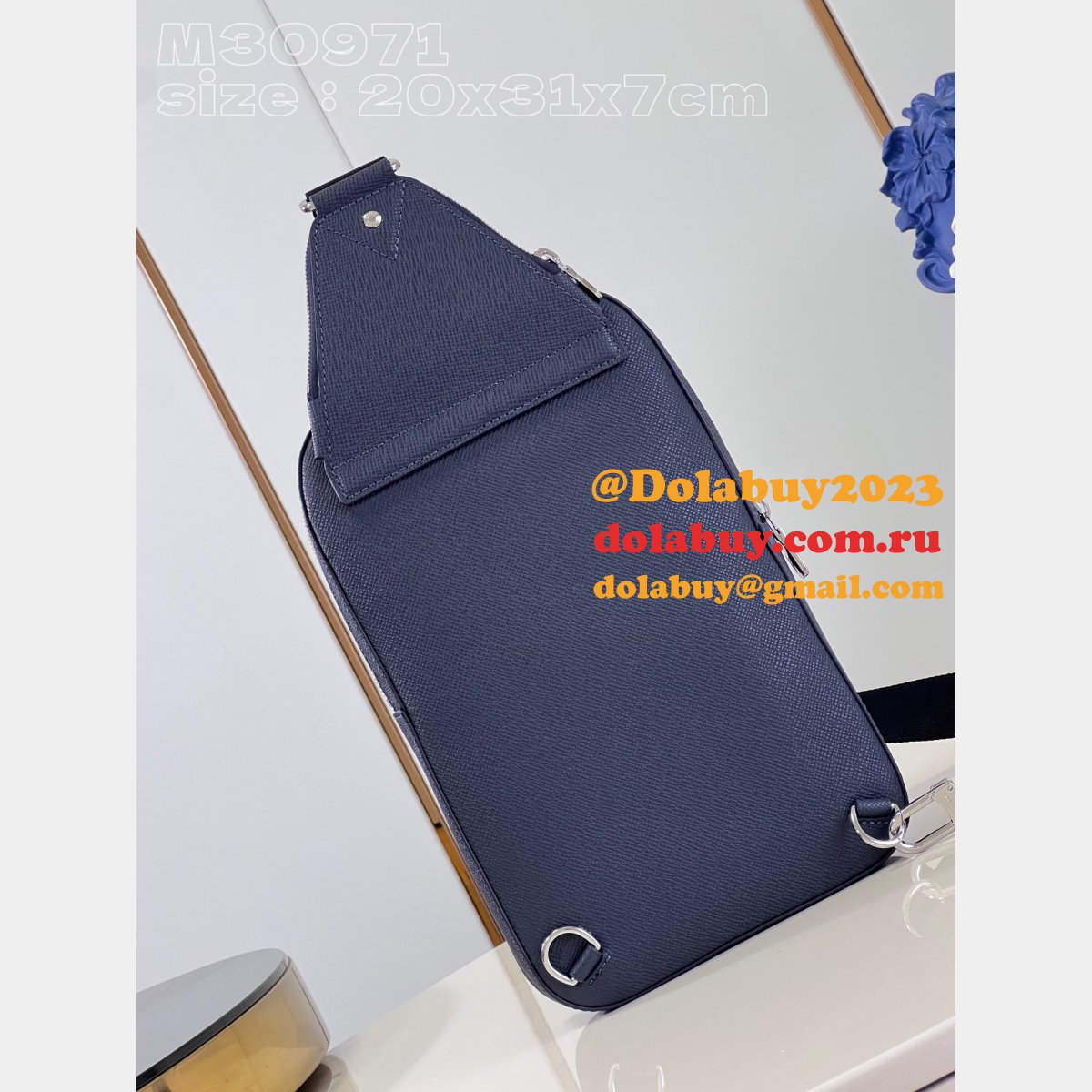 Louis Vuitton Designer Avenue Slingbag M30971 Taiga Wholesale Bags