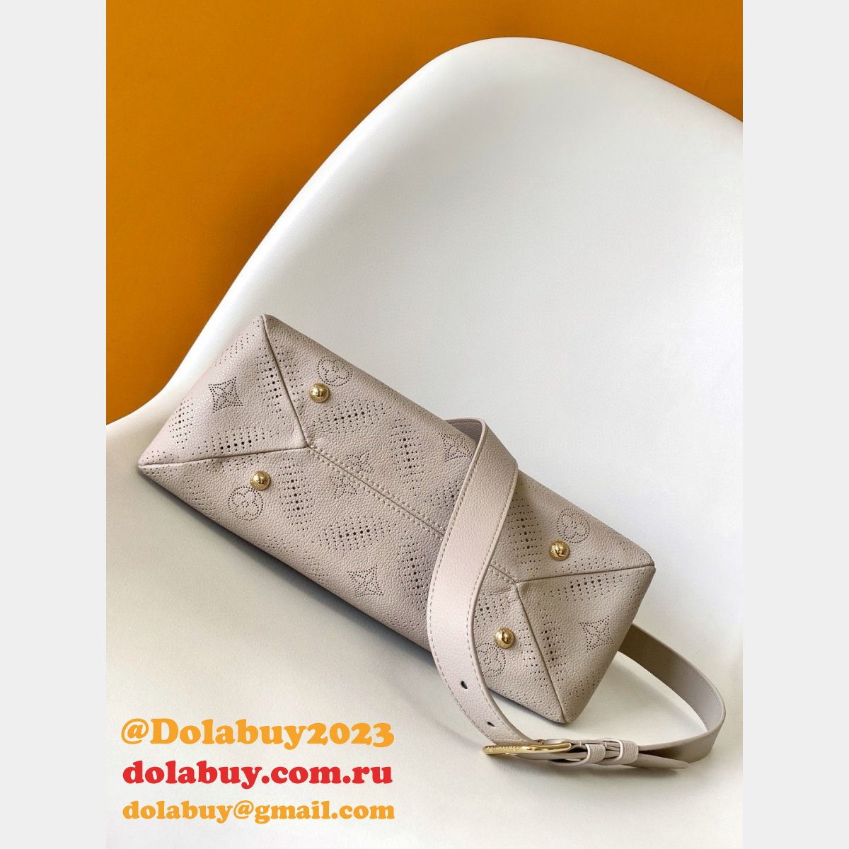 Louis Vuitton Favorite Hand It All PM M13157