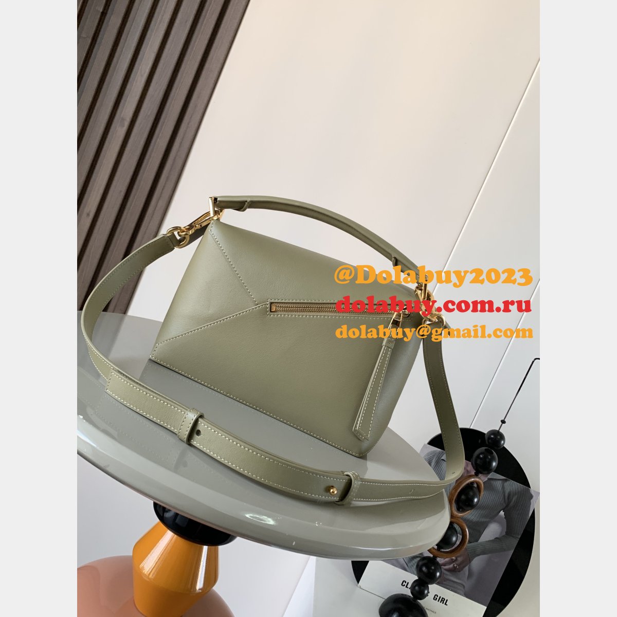 Fashion Small Puzzle Bag In Classic Calfskin 24CM