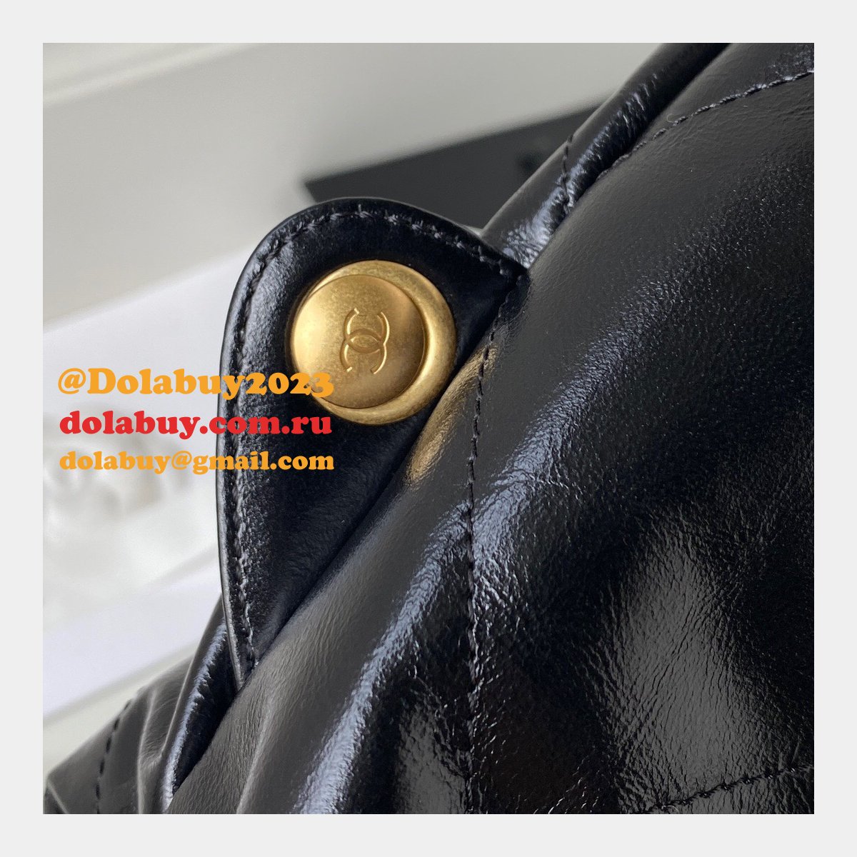 Designer 22 Replica Backpack Shiny Calfskin AS3313 Gold-Tone Metal