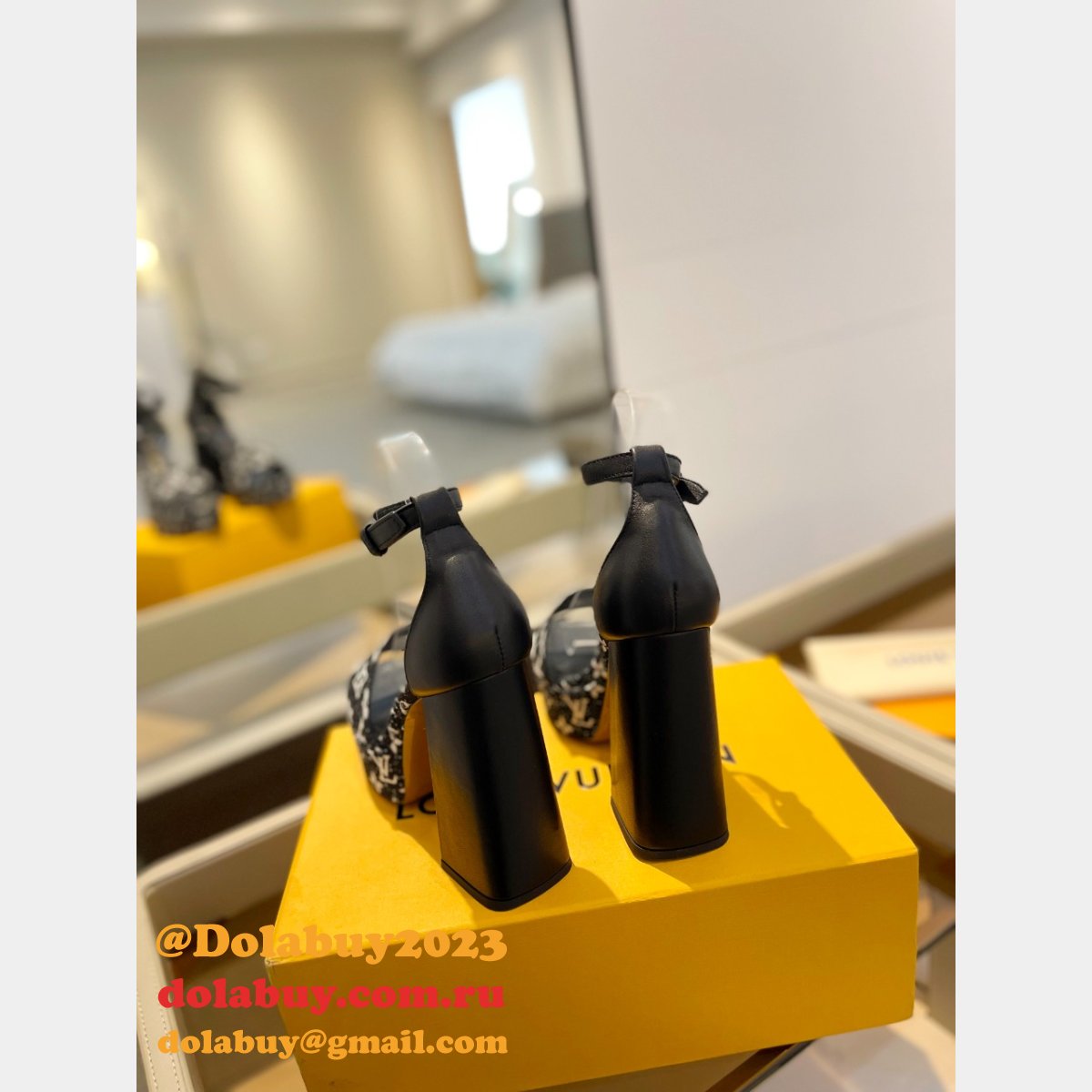 Wholesale LUXURY LOUIS VUITTON afterglow sandals