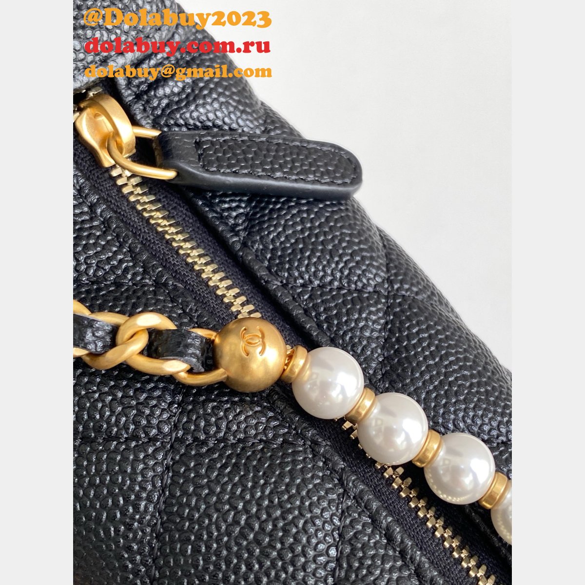 Luxury Replica Pouch Cases Grained Calfskin AP4584 Bag