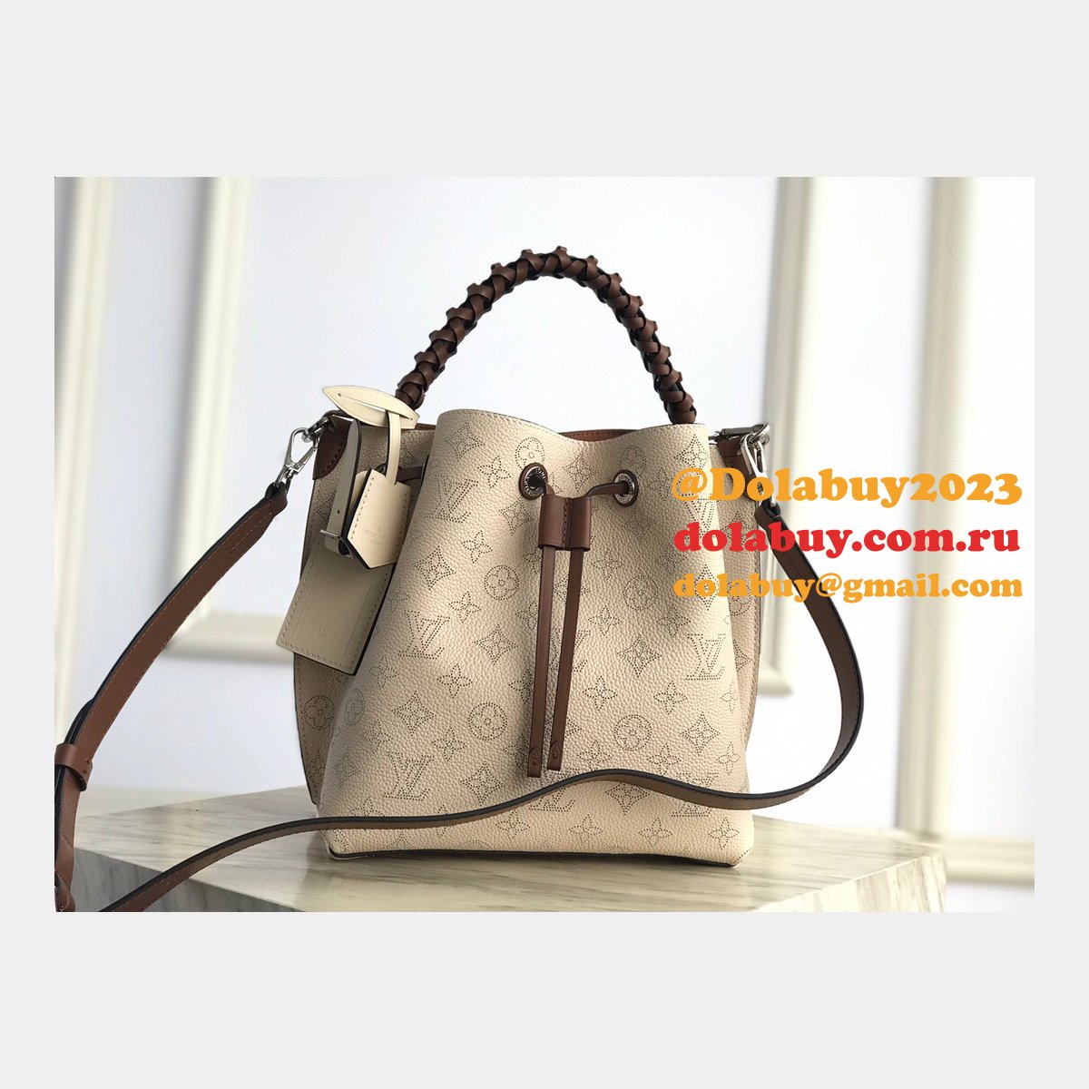 Best M55801 Louis Vuitton Muria Mahina Leather Galet Bag