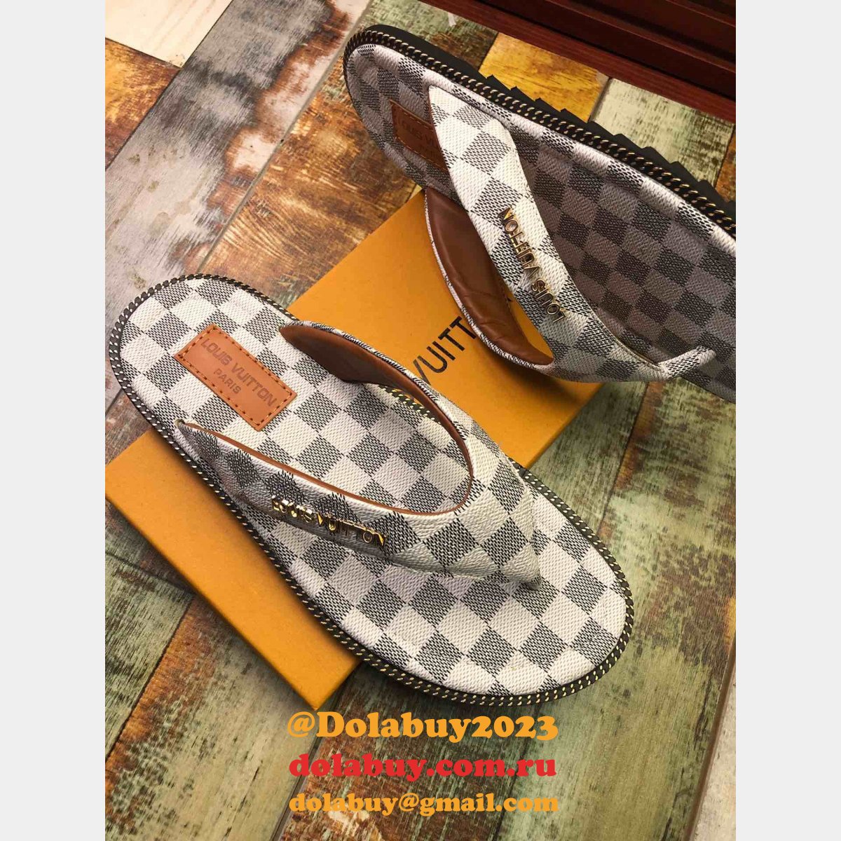 Louis Vuitton Beach Slippers 008
