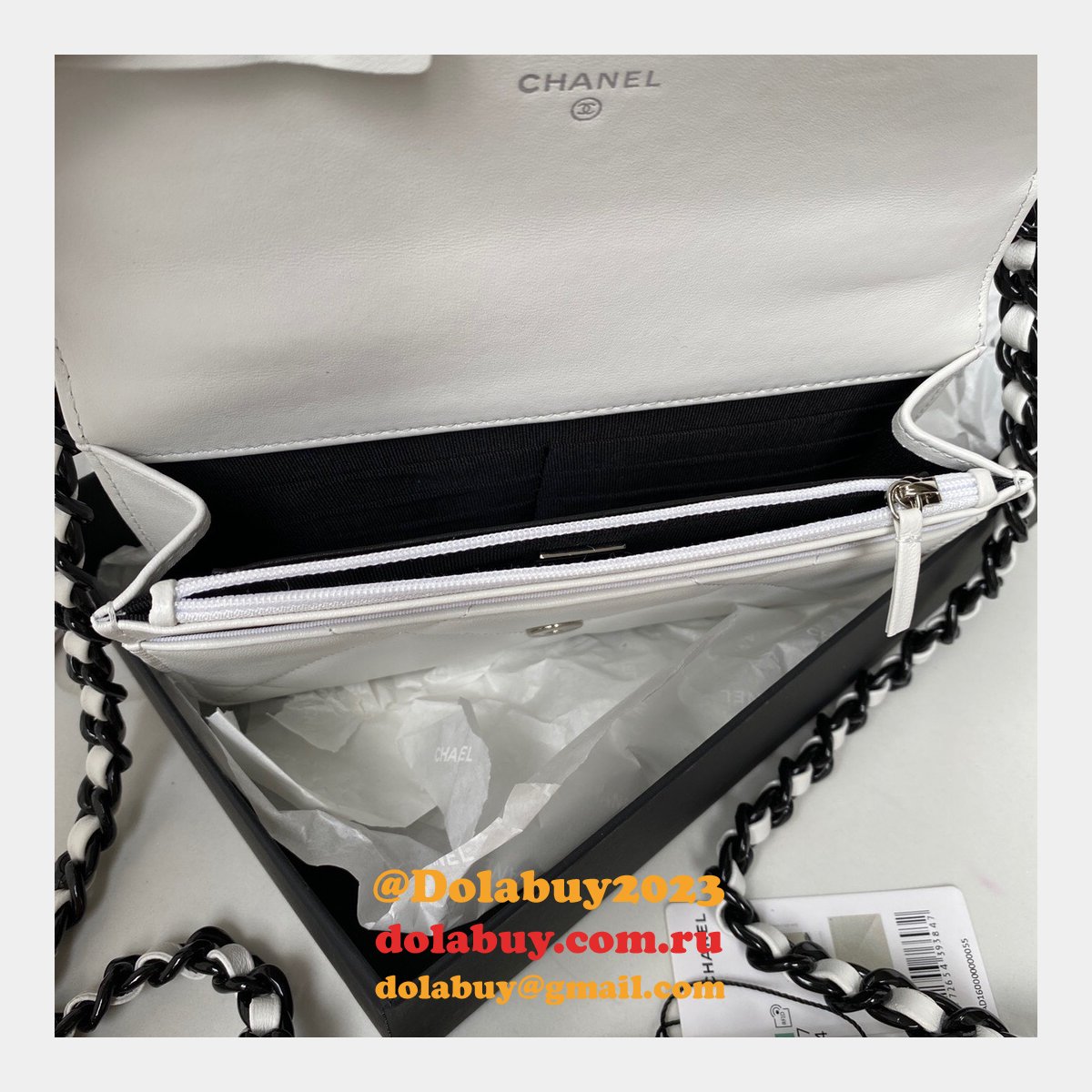 Best Quality Replica New WOC AP0957 19 Wallet Chain Glossy Calfskin Bag