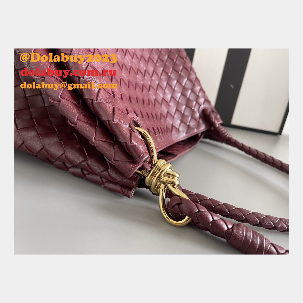 Luxury BV intrecciato 796571 Braided leather shoulder bag