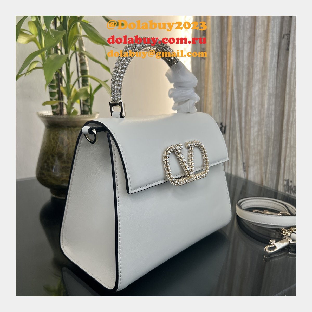 Top Quality Valentino VSLING Small Calf Handbag 2082