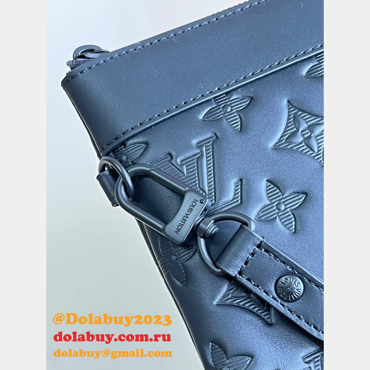 Fashion Louis Vuitton Replica Designer Pochette To-Go M81569 Travel