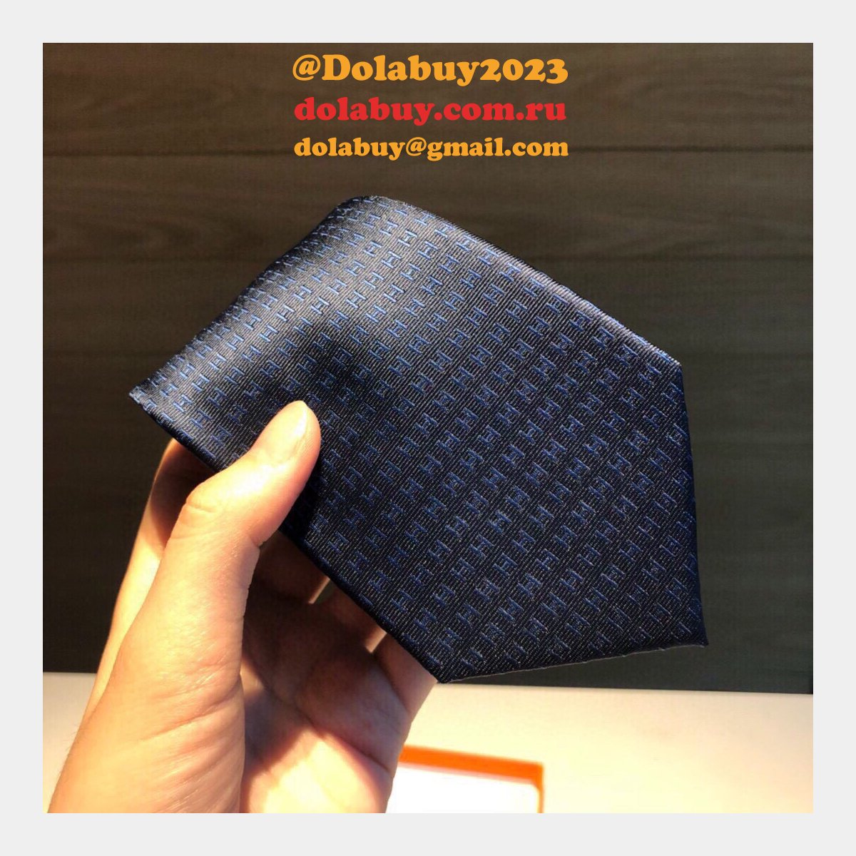 Hermes Faconnee H tie in hand-sewn silk