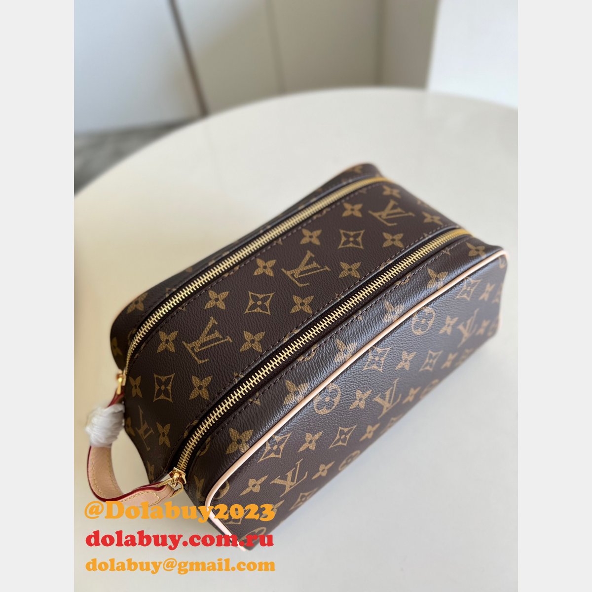 UK Louis Vuitton Wholesale M44494/N40127 Dopp Kit Toilet Pouch Canvas