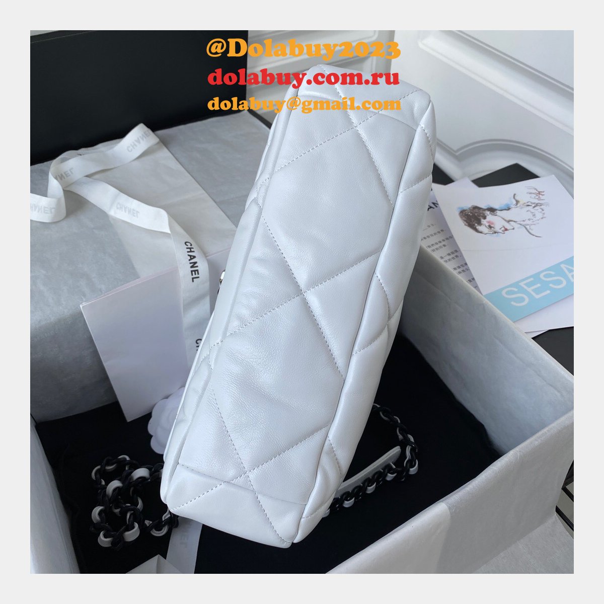 Best Replica Lambskin Gold-Tone AS1160 White/Black 19 Handbags Online Sale