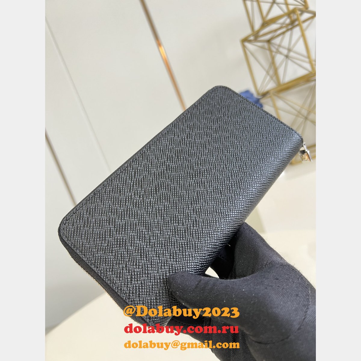 M11721/M31071 Zippy Wallet Horizontal Taiga Taurillon LV Wholesale Replica